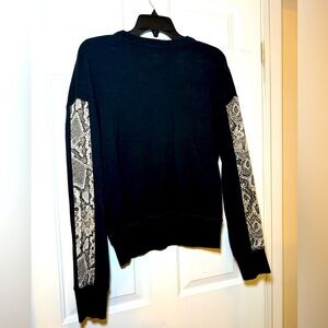 Philanthropy Woman’s Crew Neck Black Sweatshirt Snakeskin Sleeves Medium Cotton